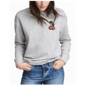 H&M Rhinestone Bead Cherry Appliqué Crew Neck Sweatshirt Lt Gray Melange Sz S